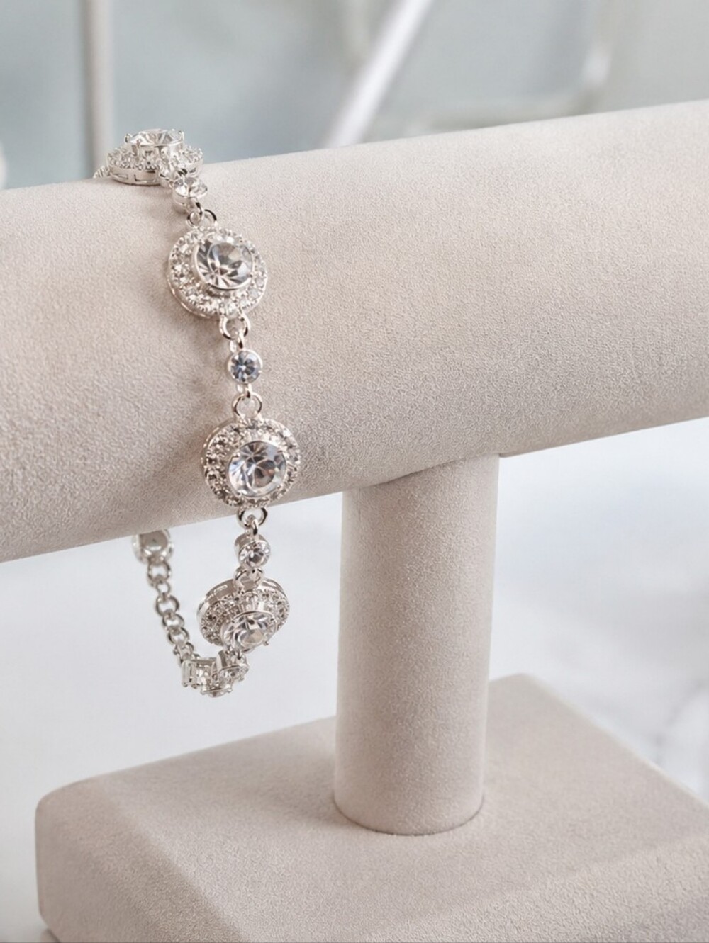 Silver Tone Crystal Rhinestone Halo Link Bracelet Wedding Prom Formal NWOT